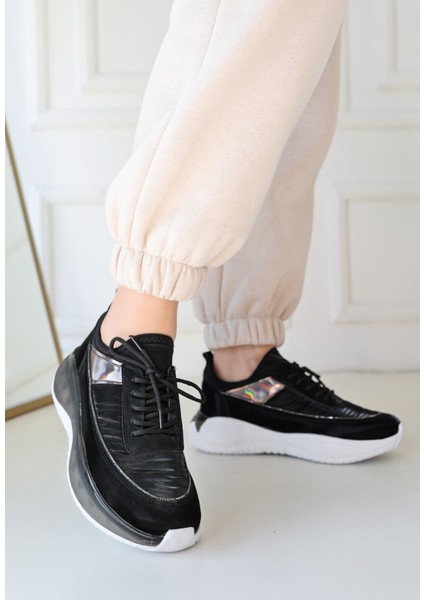Siyah Rugan Bağcıklı Kadın Sneaker Ayakkabı