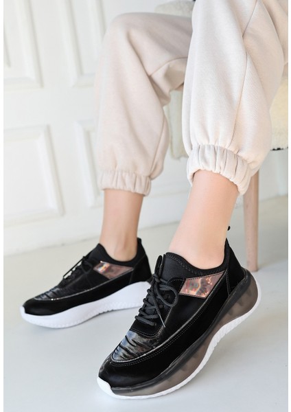 Siyah Rugan Bağcıklı Kadın Sneaker Ayakkabı