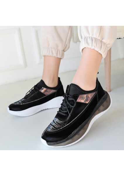 Siyah Rugan Bağcıklı Kadın Sneaker Ayakkabı