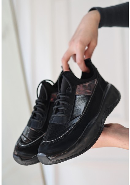 Siyah Rugan Siyah Tabanlı Bağcıklı Kadın Sneaker Ayakkabı
