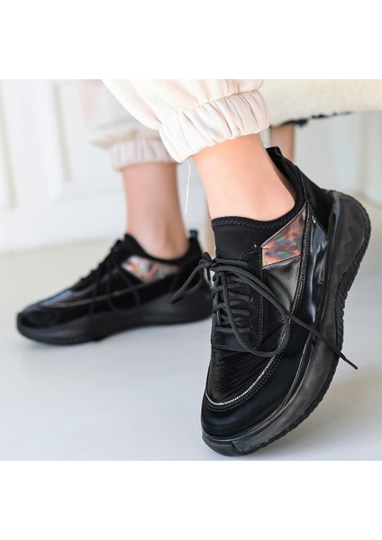 Siyah Rugan Siyah Tabanlı Bağcıklı Kadın Sneaker Ayakkabı
