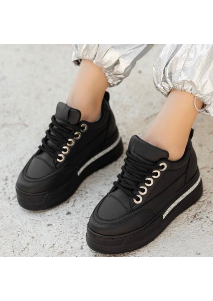 Siyah Suni Deri Bağcıklı Kadın Sneaker Ayakkabı fırsatları