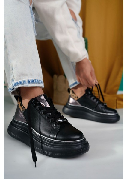 Siyah Suni Deri Bağcıklı Kadın Sneaker Ayakkabı