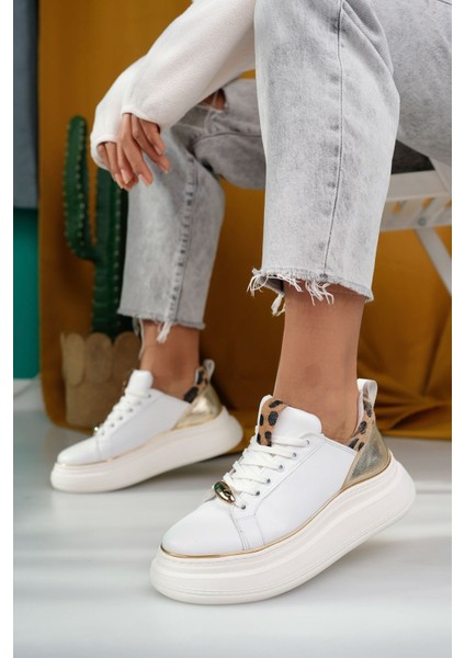 Beyaz Suni Deri Bağcıklı Kadın Sneaker Ayakkabı