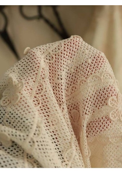 Vintage Triko Üzeri Üç Boyutlu Kopma Dantelli Kumaş modelleri