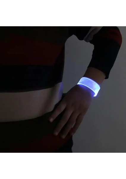 Yeşil 1 Adet LED Işıklı Parlayan Bilek Şeker Renkli Hareketi Bilezik Parti Işığı Parlayan Çubuklar Bileziklercadılar Bayramı Aydınlık Sahne (Yurt Dışından) fırsatları