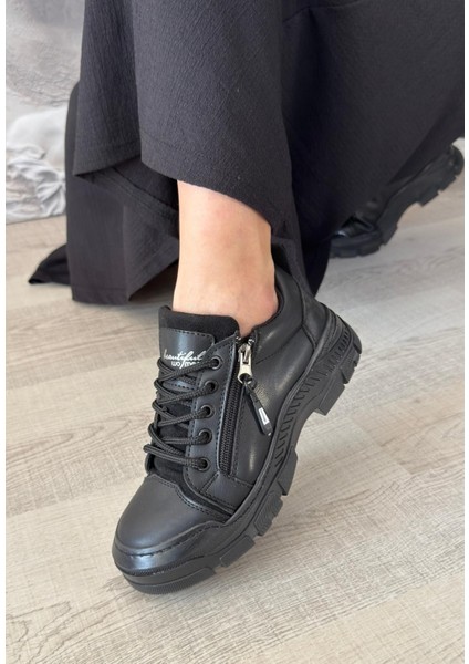 Siyah Suni Deri Bağcıklı Kadın Sneaker Ayakkabı