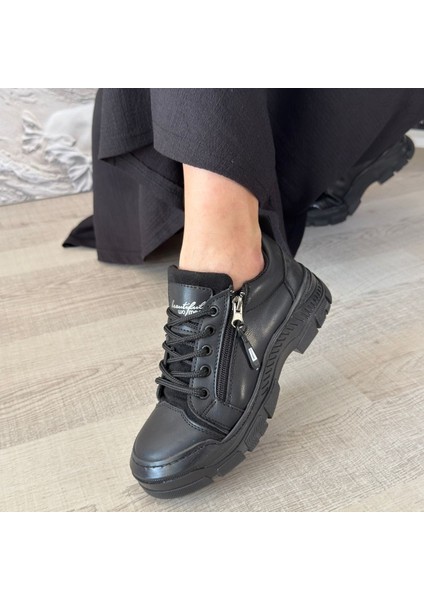 Siyah Suni Deri Bağcıklı Kadın Sneaker Ayakkabı fırsatları
