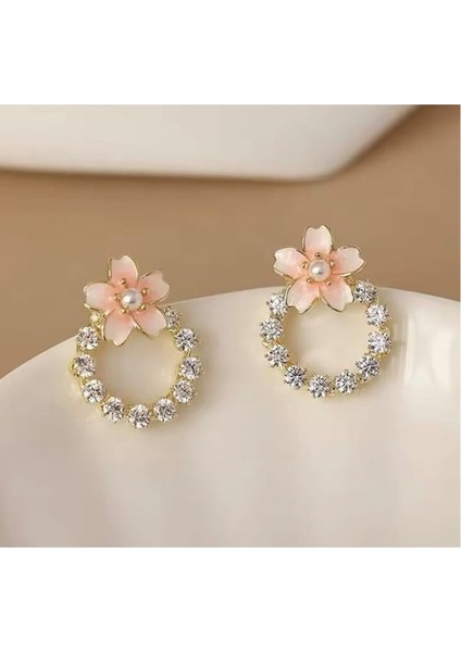 Floral Elegance İncili Çiçekli Küpe