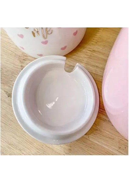Porselen Kupa Bardak Mug Hediyelik Ürün Metal Kaşıklı Kapaklı Beyaz Pembe 1 Adet