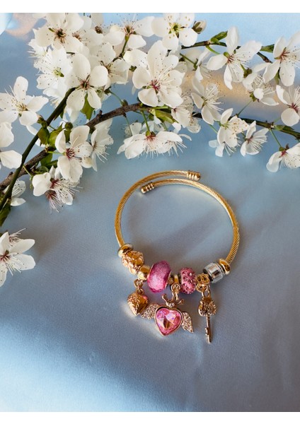 Çelik Pembe Charmlı Gold Bileklik