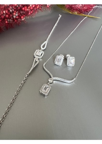 Baget Taşlı Üçlü Set (Kolye-Küpe-Bileklik) fırsatları
