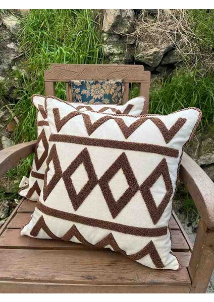 Punch Panç Işlemeli Kırlent Kılıfı 43 x 43 cm 1 Adet
