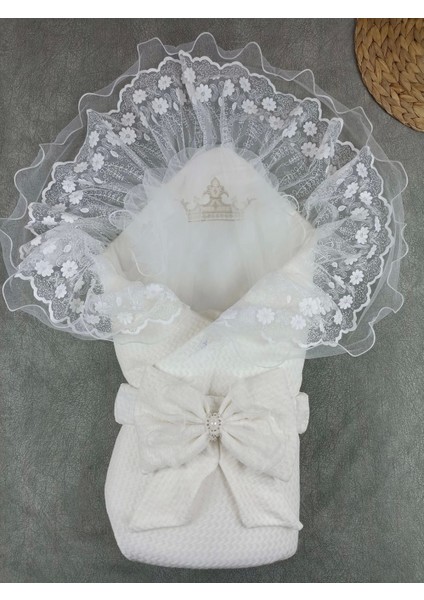 Yenidoğan Kumru Soft Cotton Taç Nakışlı Trilüks Kundak Bebek Battaniyesi