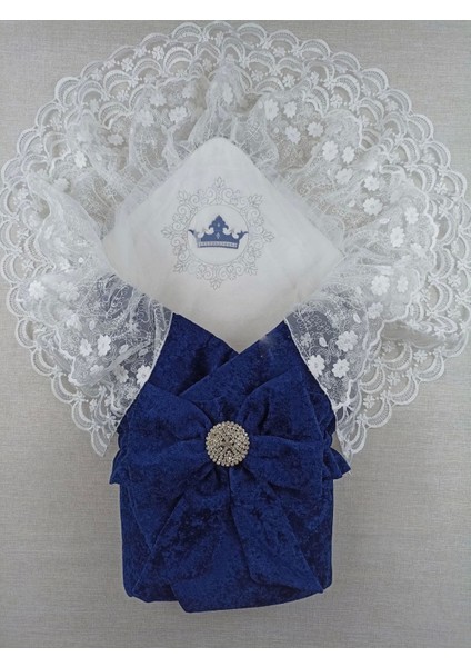 Yenidoğan Saray Kadife Taç Nakışlı Inci Fiyonklu Çift Dantel Duvak Trilüks Kundak Bebek Battaniyesi