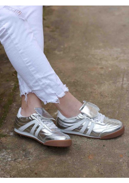Bianca Gümüş Cilt Kauçuk Kaymaz Taban Bağcıklı Kadın Sneaker
