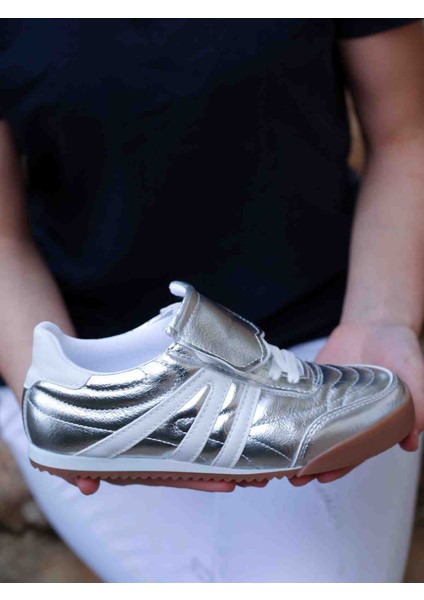 Bianca Gümüş Cilt Kauçuk Kaymaz Taban Bağcıklı Kadın Sneaker
