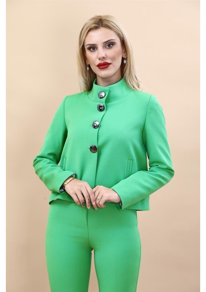 Oval Dik Yaka Kısa Ceket-Yeşil fırsatları