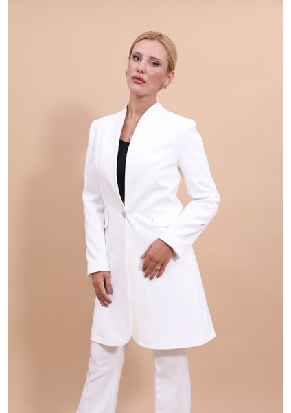 Kendinden Dik Yakalı Tek Düğmeli Uzun Ceket-Beyaz indirimleri