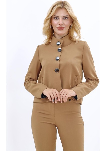 Oval Dik Yaka Kısa Ceket-Camel
