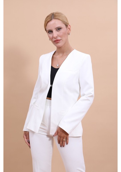 V Yaka Boydan Kuplu Kılasik Ceket-Beyaz