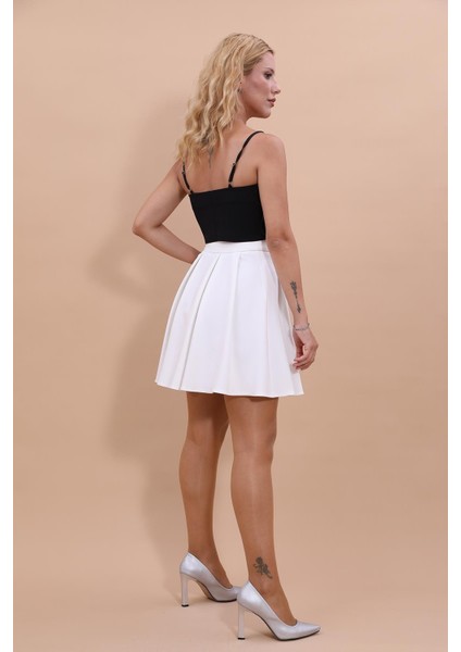 Kısa Kloş Etek-Beyaz modelleri