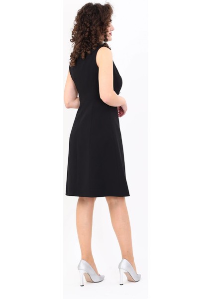 Erkek Yaka Belden Kesik Kuruvaze Elbise-Siyah fiyatları