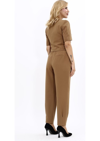V Yaka Kısa Ceket & Paçası Pileli Pantolon-Camel fırsatları