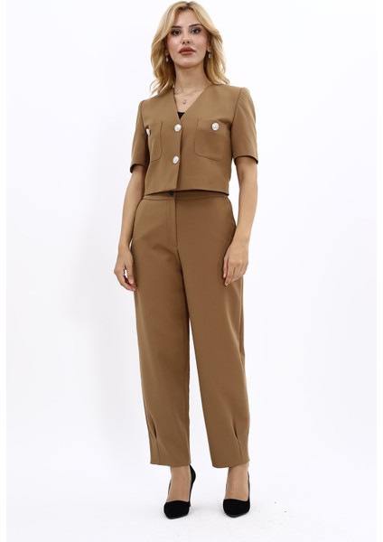 V Yaka Kısa Ceket & Paçası Pileli Pantolon-Camel indirimleri