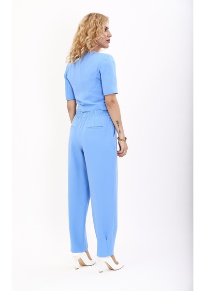 V Yaka Kısa Ceket & Paçası Pileli Pantolon-Gökyüzü modelleri