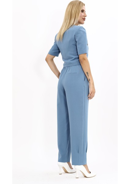 V Yaka Kısa Ceket & Paçası Pileli Pantolon-Deniz fırsatları