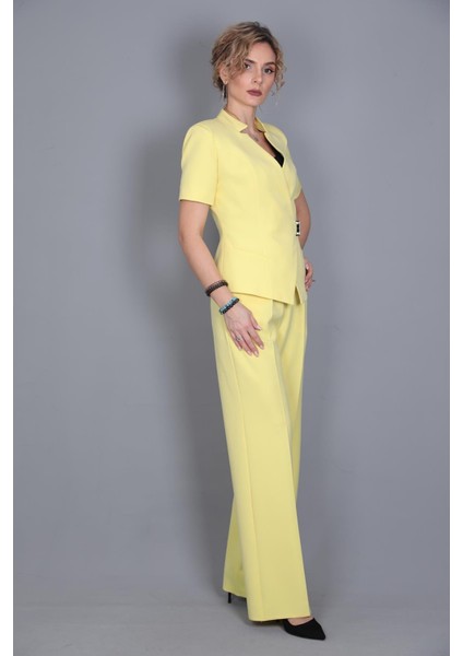 Tokalı Kısa Kollu Ceket & Yüksek Bel Bol Paça Pantolon Takım-Sarı fiyatları