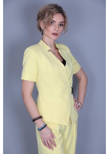 Tokalı Kısa Kollu Ceket & Yüksek Bel Bol Paça Pantolon Takım-Sarı fırsatları