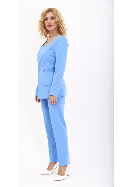 Kare Yaka Ceket & Dar Paça Pantolon-Gökyüzü indirimleri