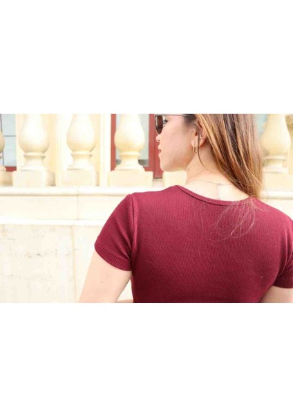 Kare Yaka Fitilli %100 Pamuk Kısa Kollu Crop T-Shirt indirimleri