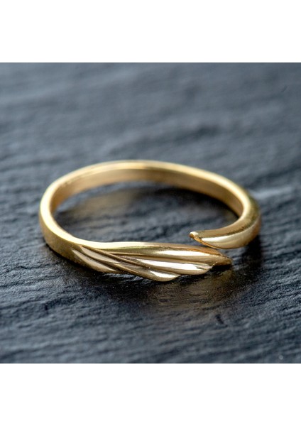925 Ayar Gold Premium Dalga Formlu Gümüş Kadın Yüzük