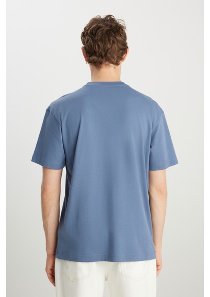 %100 Pamuk Relaxed Fit Geniş Kesim Bisiklet Yaka Minimal Logo Açık Mavi Tişört indirimleri