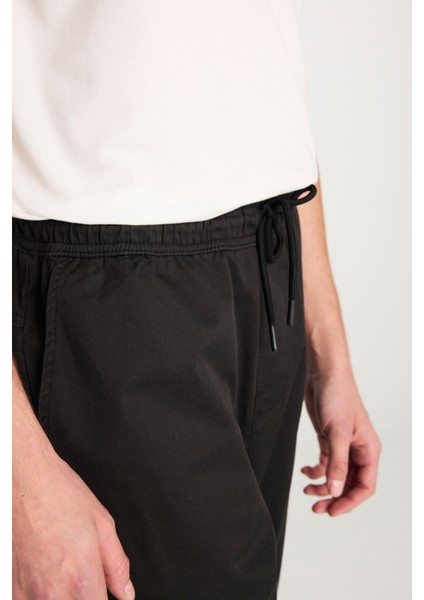 Regular Fit Normal Kesim Ribanalı Paça Pamuklu Siyah Jogger Pantolon