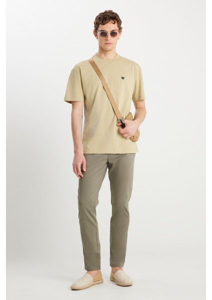 %100 Pamuk Relaxed Fit Geniş Kesim Minimal Logo Yeşil Tişört modelleri