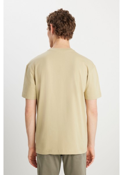 %100 Pamuk Relaxed Fit Geniş Kesim Minimal Logo Yeşil Tişört indirimleri