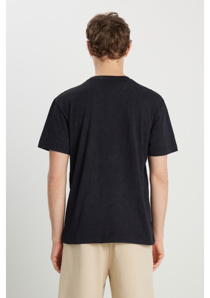 %100 Pamuk Relaxed Fit Geniş Kesim Big Logo Siyah Tişört indirimleri