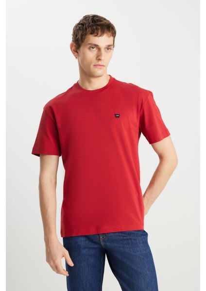 %100 Pamuk Relaxed Fit Geniş Kesim Minimal Logo Kırmızı Tişört fiyatları