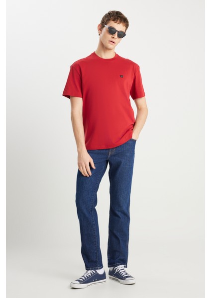 %100 Pamuk Relaxed Fit Geniş Kesim Minimal Logo Kırmızı Tişört modelleri
