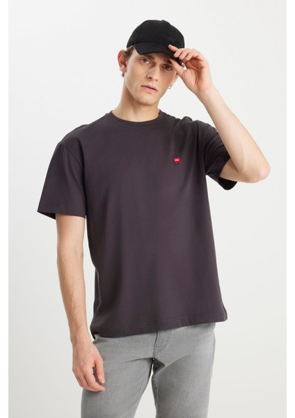 %100 Pamuk Relaxed Fit Geniş Kesim Bisiklet Yaka Minimal Logo Antrasit Tişört