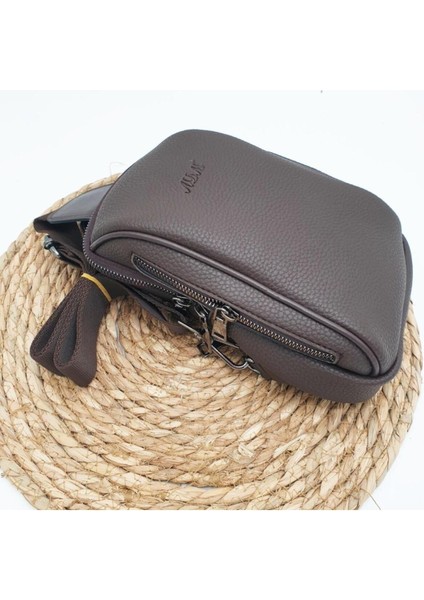 Oval Görünümlü Erkek El Çantası