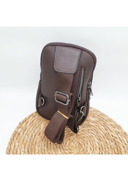 Oval Görünümlü Erkek El Çantası indirimleri