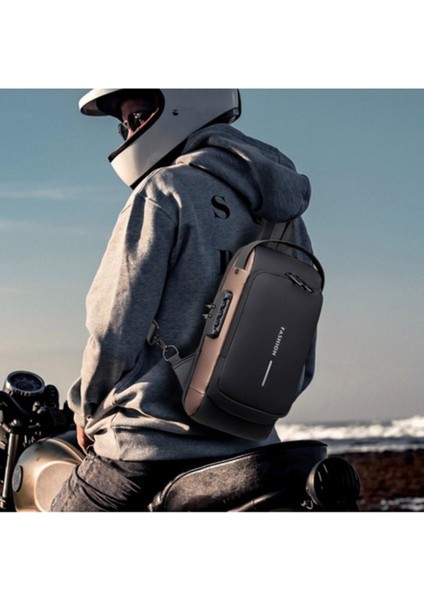 Siyah erkek omuz çantası, USB şarj portlu, şık ve fonksiyonel tasarım fiyatları