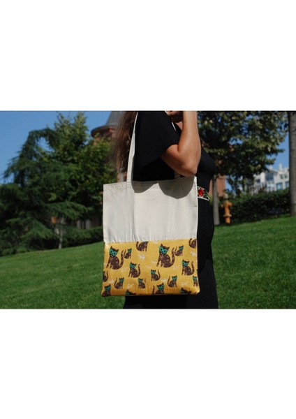 Renkli kedi desenli kanvas çanta, iç cepli ve cırtlı, 36x40 cm, beyaz modelleri