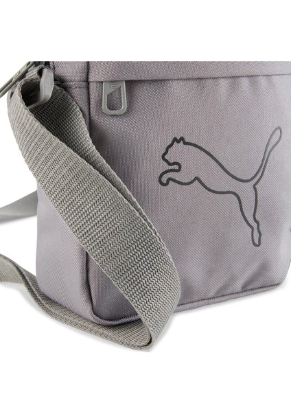 Şık ve hafif kahverengi taşınabilir omuz çantası, polyester materyal ile tasarlandı. modelleri