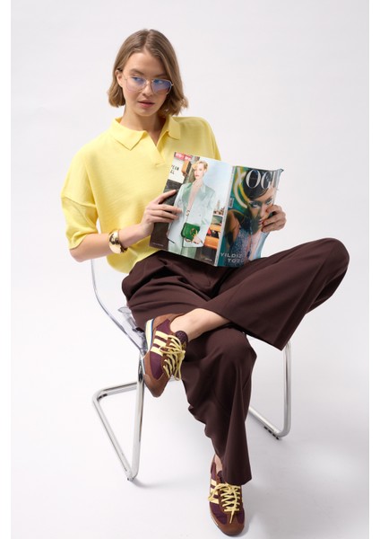 Polo Yaka Crop Dokulu Sarı Bluz